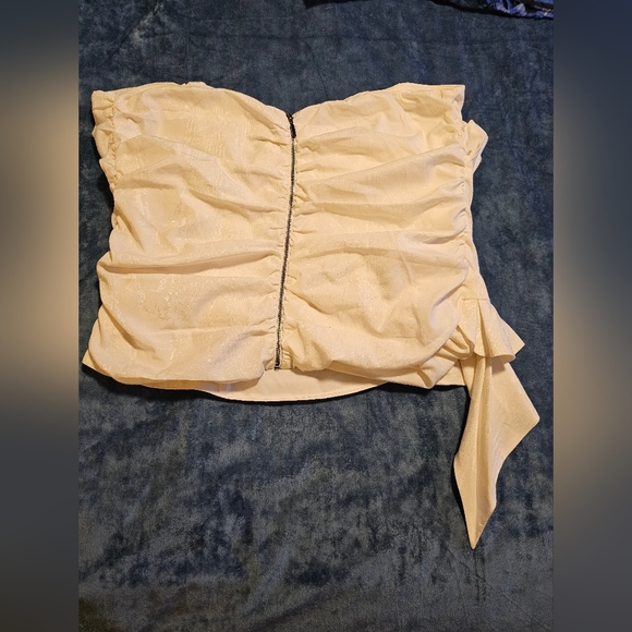 OFF WHITE STRAPLESS TOP - Picture 5 of 6